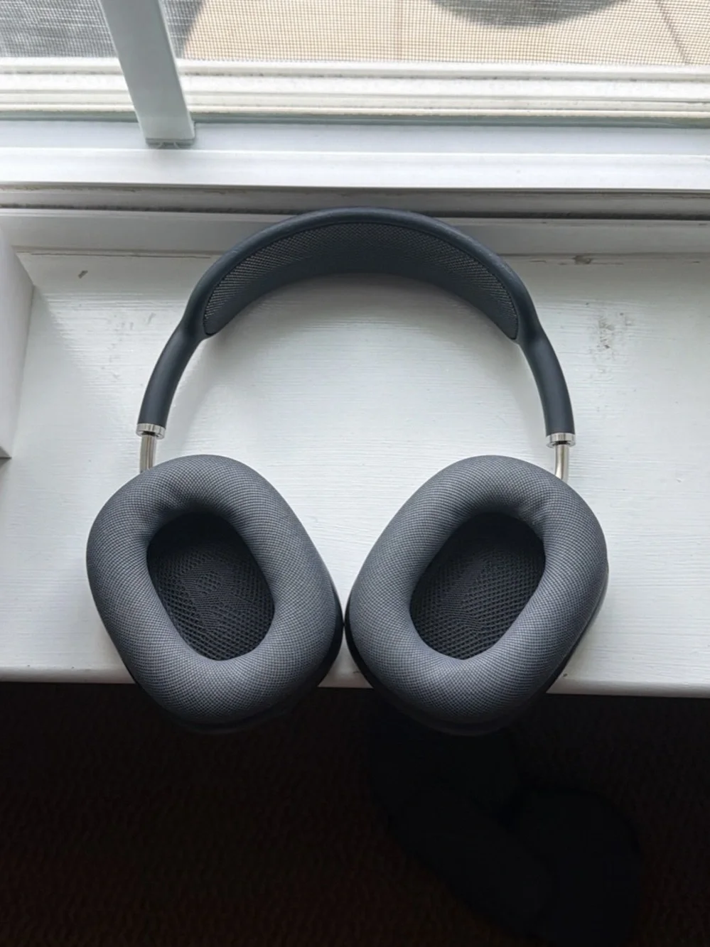 Apple AirPods Max Over-Ear Headphones - Black